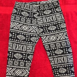 Black and White Tribal Leggings Medium